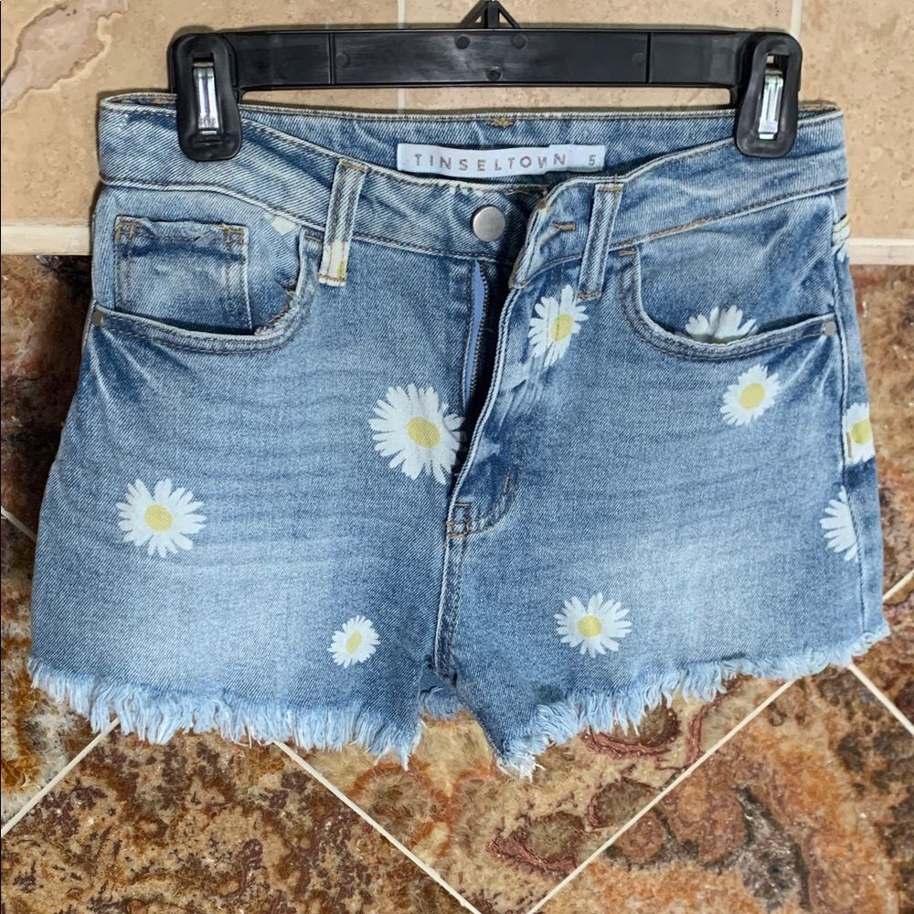 Summer Essential Tinseltown Juniors Light Blue Daisy Denim Cutoff Shorts Size 5